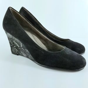 Sz 8.5 Aerosoles Microsuede Snakeskin Wedge Heels
